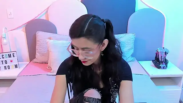 SophieGomez22 online show from 03/08/25, 11:27