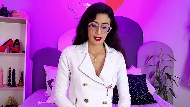 Snapshot of SophieGomez22 chatting on 04/19/26, 11:20 SophieGomez22 online show from 04/19/26, 11:20