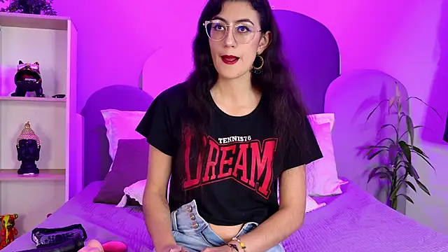 Snapshot of SophieGomez22 chatting on 04/25/26, 11:13 SophieGomez22 online show from 04/25/26, 11:13