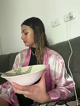 LittleSofia  online show from 12/19/24, 02:45