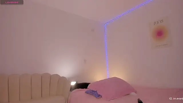 LittleSofia  online show from 02/12/25, 05:26