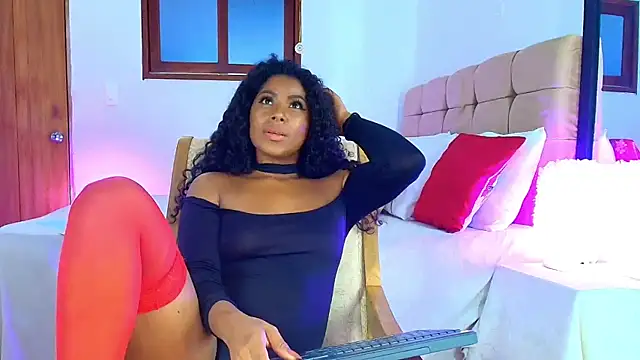 Snapshot of PaoL22 chatting on 02/04/25, 06:14 PaoL22 online show from 02/04/25, 06:14