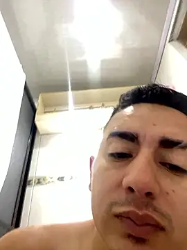 Snapshot of DanielGomez9 chatting on 12/08/24, 07:43 DanielGomez9 online show from 12/08/24, 07:43