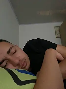 Snapshot of DanielGomez9 chatting on 12/29/24, 10:36 DanielGomez9 online show from 12/29/24, 10:36