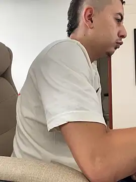 Snapshot of DanielGomez9 chatting on 01/02/25, 06:12 DanielGomez9 online show from 01/02/25, 06:12