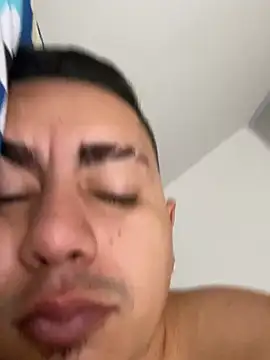 Snapshot of DanielGomez9 chatting on 01/05/25, 02:41 DanielGomez9 online show from 01/05/25, 02:41