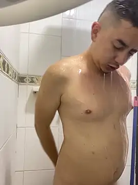 Snapshot of DanielGomez9 chatting on 01/10/25, 12:04 DanielGomez9 online show from 01/10/25, 12:04