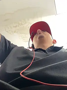 Snapshot of DanielGomez9 chatting on 01/16/25, 02:30 DanielGomez9 online show from 01/16/25, 02:30