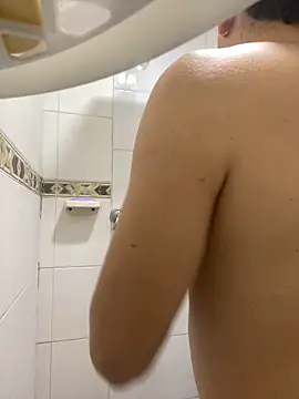 Snapshot of DanielGomez9 chatting on 02/14/25, 12:47 DanielGomez9 online show from 02/14/25, 12:47