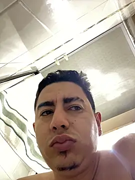 Snapshot of DanielGomez9 chatting on 02/18/25, 12:49 DanielGomez9 online show from 02/18/25, 12:49