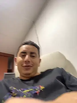 Snapshot of DanielGomez9 chatting on 02/22/25, 12:16 DanielGomez9 online show from 02/22/25, 12:16