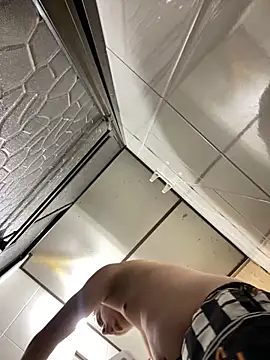 Snapshot of DanielGomez9 chatting on 03/16/25, 09:05 DanielGomez9 online show from 03/16/25, 09:05