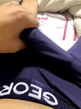 Snapshot of DanielGomez9 chatting on 11/20/25, 05:40 DanielGomez9 online show from 11/20/25, 05:40