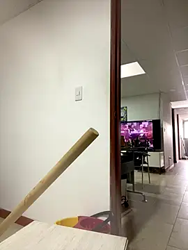 Snapshot of DanielGomez9 chatting on 11/28/25, 08:00 DanielGomez9 online show from 11/28/25, 08:00