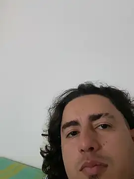 Snapshot of DanielGomez9 chatting on 04/01/26, 01:34 DanielGomez9 online show from 04/01/26, 01:34