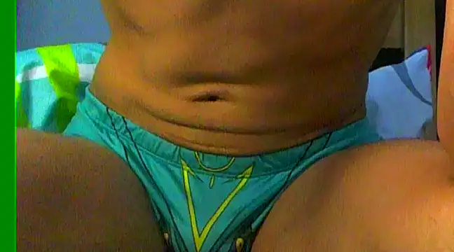 Snapshot of Ian_zaenzz chatting on 12/21/24, 11:45 Ian zaenzz online show from 12/21/24, 11:45