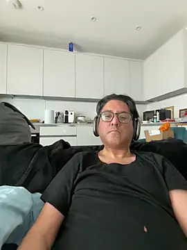 Robin007 online show from 03/12/25, 11:20