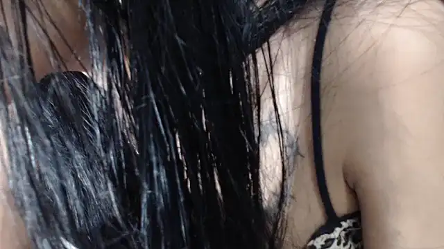 Livia Diaz online show from 11/09/25, 01:04