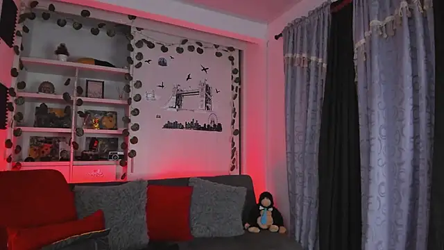 Couple muscle1 online show from 12/15/25, 10:36