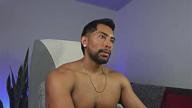 Snapshot of Couple_muscle1 chatting on 06/20/26, 08:55 Couple muscle1 online show from 06/20/26, 08:55