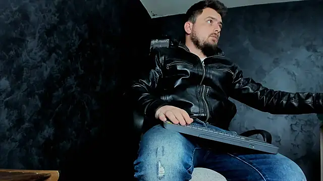 Snapshot of Master_Mark_Wayne chatting on 12/16/25, 03:39 Master Mark Wayne online show from 12/16/25, 03:39