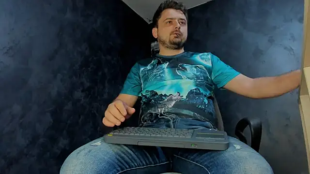 Snapshot of Master_Mark_Wayne chatting on 02/05/26, 08:02 Master Mark Wayne online show from 02/05/26, 08:02