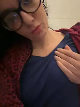 Snapshot of Strawberry_queen91 chatting on 11/28/25, 05:26 Strawberry queen91 online show from 11/28/25, 05:26