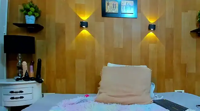 marianaa90 online show from 12/20/24, 11:26