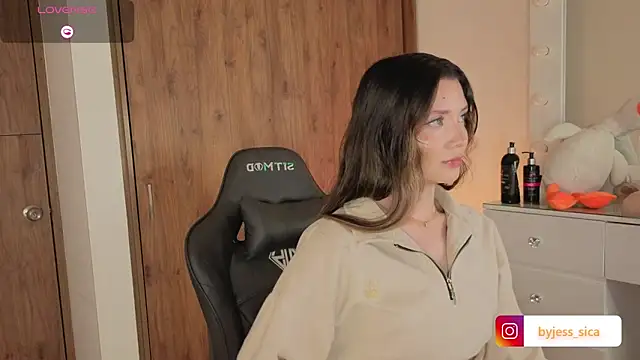 Snapshot of jessy__01 chatting on 10/01/25, 01:44 jessy 01 online show from 10/01/25, 01:44