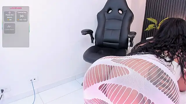 Snapshot of Madiee_Rhea chatting on 02/18/26, 08:05 Madiee Rhea online show from 02/18/26, 08:05