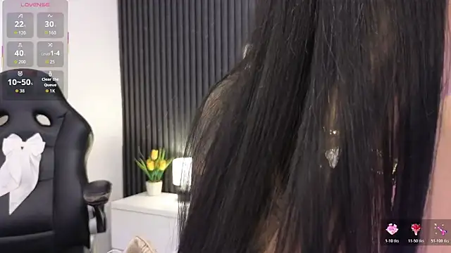 Madiee Rhea online show from 04/07/26, 07:36