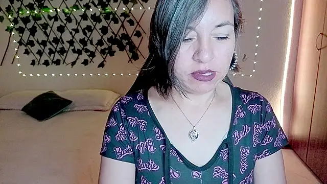 Lady breaks hearts online show from 12/17/25, 12:00