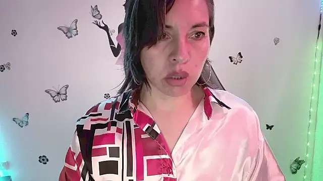 Snapshot of Lady_breaks_hearts chatting on 03/16/26, 01:04 Lady breaks hearts online show from 03/16/26, 01:04