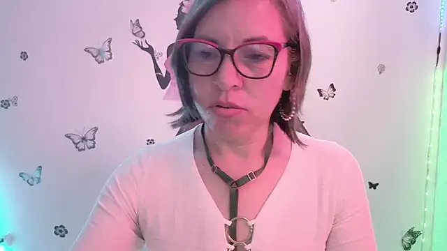 Snapshot of Lady_breaks_hearts chatting on 03/25/26, 12:55 Lady breaks hearts online show from 03/25/26, 12:55