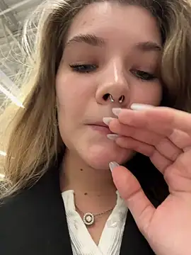 Holy Tereza online show from 03/22/25, 03:20