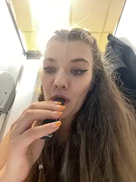 Holy Tereza online show from 10/24/25, 03:41