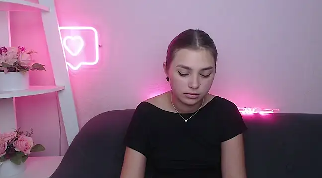 MilanaAngelAs online show from 02/09/25, 11:04