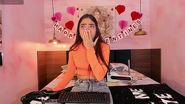 Vicky Palmer online show from 02/09/25, 04:07