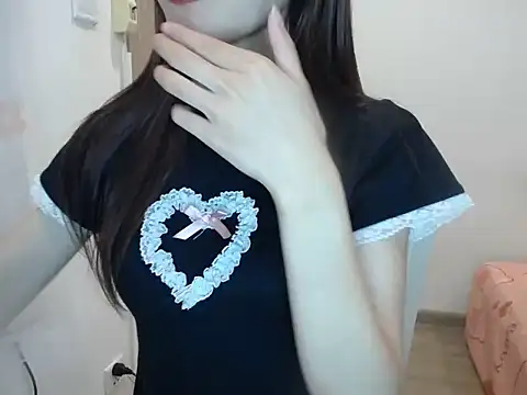 Snapshot of LiDonnaa chatting on 12/18/24, 11:56 LiDonnaa online show from 12/18/24, 11:56