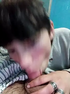 Snapshot of babylexx_18 chatting on 12/15/25, 05:06 babylexx 18 online show from 12/15/25, 05:06