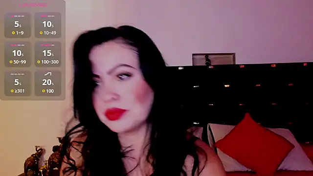 Snapshot of charlottemeyerr chatting on 12/18/24, 04:17 charlottemeyerr online show from 12/18/24, 04:17