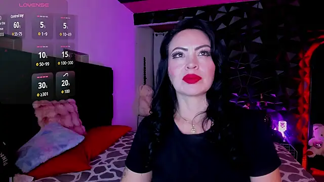 Snapshot of charlottemeyerr chatting on 11/24/25, 07:35 charlottemeyerr online show from 11/24/25, 07:35