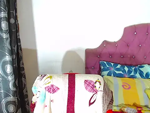 Snapshot of KandyHot_ chatting on 02/19/25, 01:08 KandyHot online show from 02/19/25, 01:08