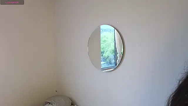 Snapshot of ViolettaSummer chatting on 10/10/25, 01:32 ViolettaSummer online show from 10/10/25, 01:32