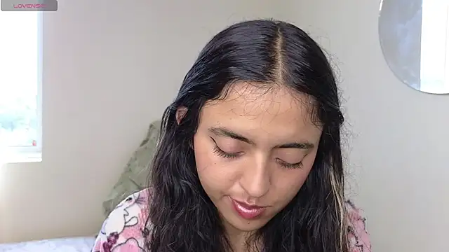 Snapshot of ViolettaSummer chatting on 10/12/25, 05:12 ViolettaSummer online show from 10/12/25, 05:12