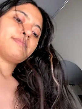 Snapshot of ViolettaSummer chatting on 11/03/25, 12:02 ViolettaSummer online show from 11/03/25, 12:02