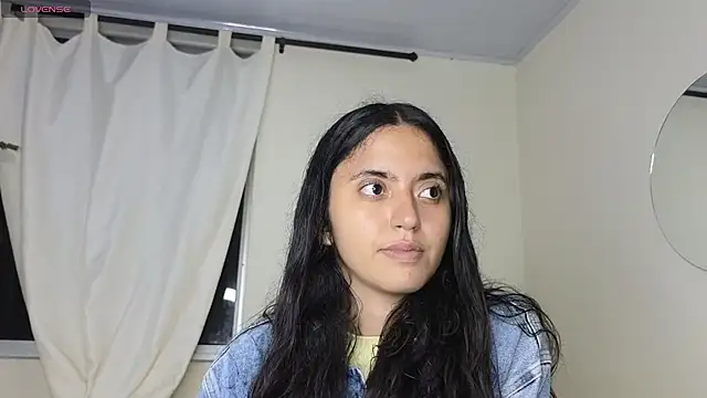 Snapshot of ViolettaSummer chatting on 11/30/25, 01:09 ViolettaSummer online show from 11/30/25, 01:09