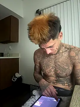 Papinine6 online show from 12/14/25, 08:20