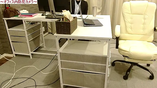 Snapshot of Toms-BBQ chatting on 03/25/26, 02:12 Toms-BBQ online show from 03/25/26, 02:12