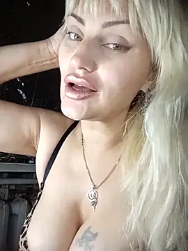 Freya Milf online show from 10/10/25, 06:18